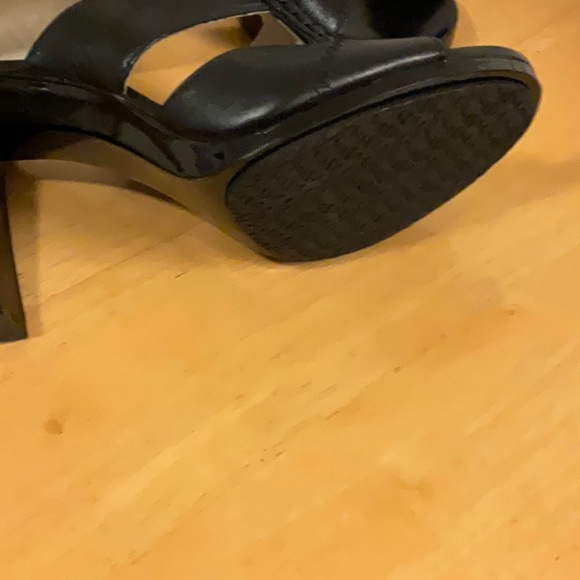 Michael Kors Shoes - Picture 7 of 8